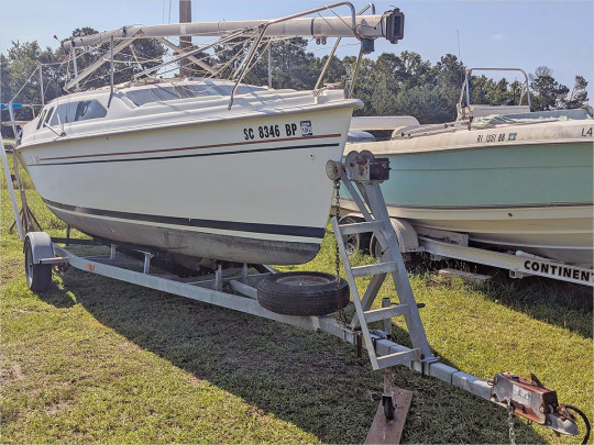 24' HUNTER 1998 240