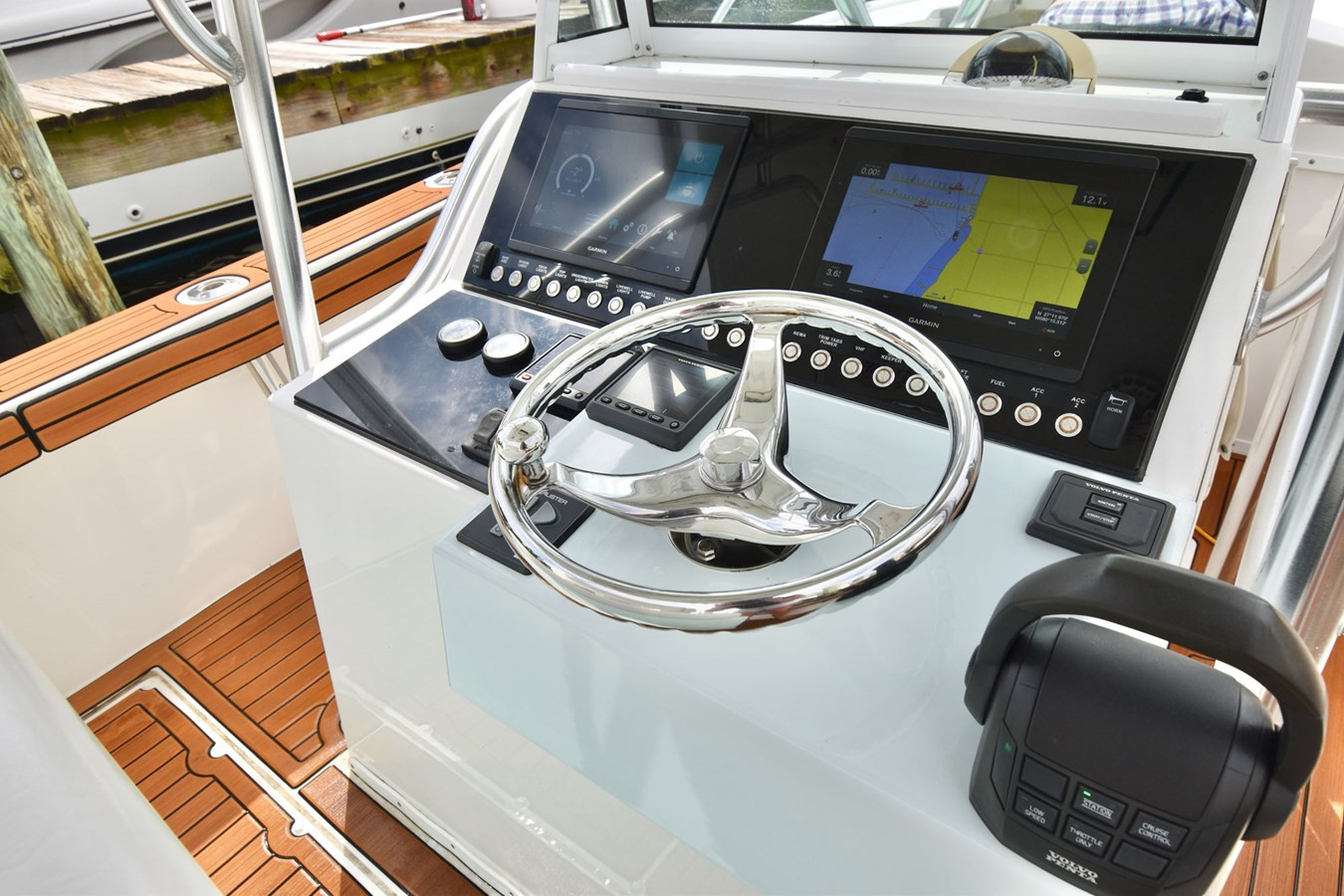 https://arconyachts.ams3.digitaloceanspaces.com/211988/conversions/large_4038754-optimize.jpg