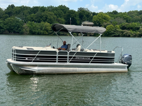 2021  BERKSHIRE 24 RXF CTS