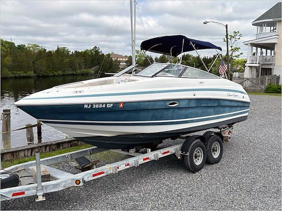 1999 CHRIS CRAFT 240 BR