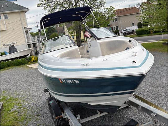 1999 CHRIS CRAFT 240 BR