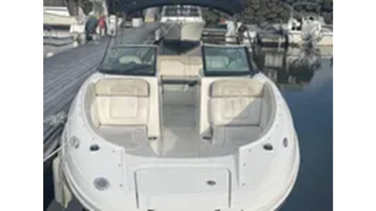 2013 SEA RAY 240 SUNDECK