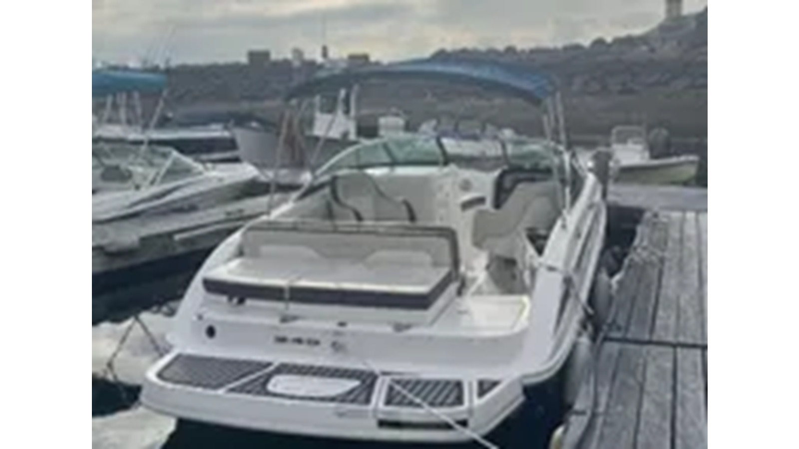 2013 SEA RAY 240 SUNDECK