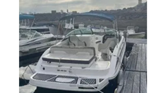 2013 SEA RAY 240 SUNDECK