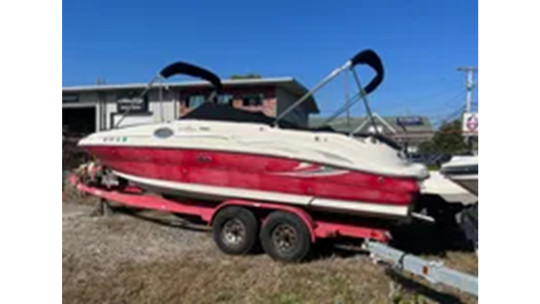 2005 SEA RAY 240 SUNDECK