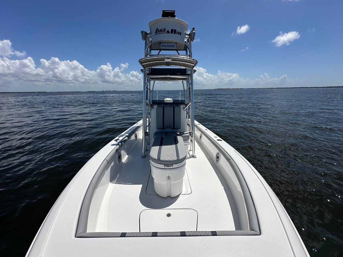 https://arconyachts.ams3.digitaloceanspaces.com/212339/conversions/large_4391164-optimize.jpg