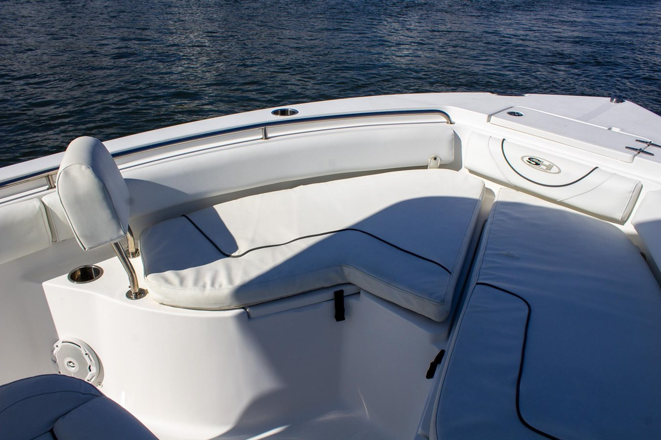 2016 SEA HUNT 234 ULTRA