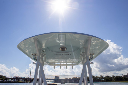 2016 SEA HUNT 234 ULTRA