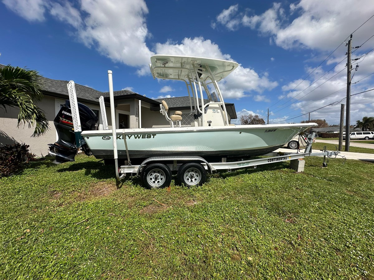 2017 KEY WEST 230 BAY REEF