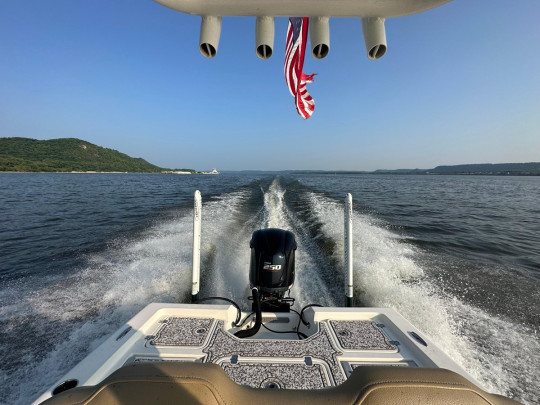 2017 KEY WEST 230 BAY REEF