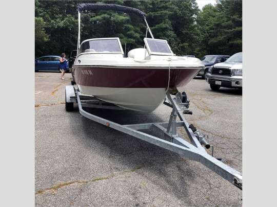 2019 CHAPARRAL 23 H2O SURF