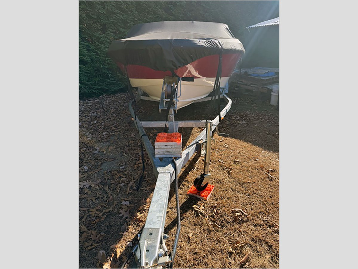 2019 CHAPARRAL 23 H2O SURF