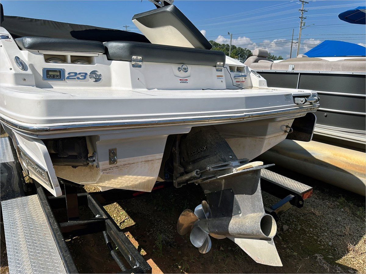 2019 CHAPARRAL 23 H2O SURF