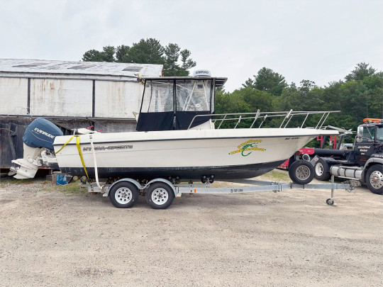 23' HYDRA-SPORTS 2000 SEAHORSE