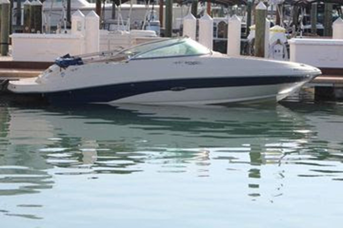 2004 SEA RAY 220 SUNDECK