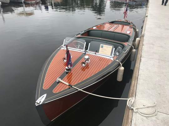 1940 CHRIS-CRAFT DELUXE RUNABOUT