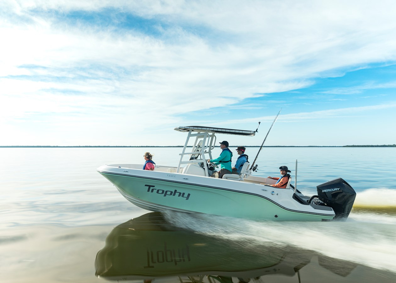 BAYLINER TROPHY 22CC