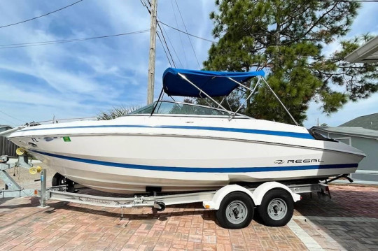 2008 REGAL 2250 CUDDY