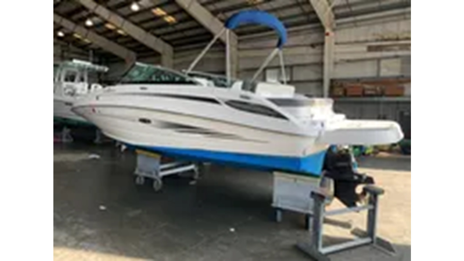 2013 SEA RAY 220 SUNDECK