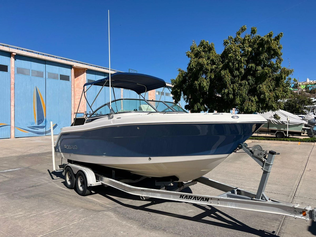2014 ROBALO R227 DUAL CONSOLE