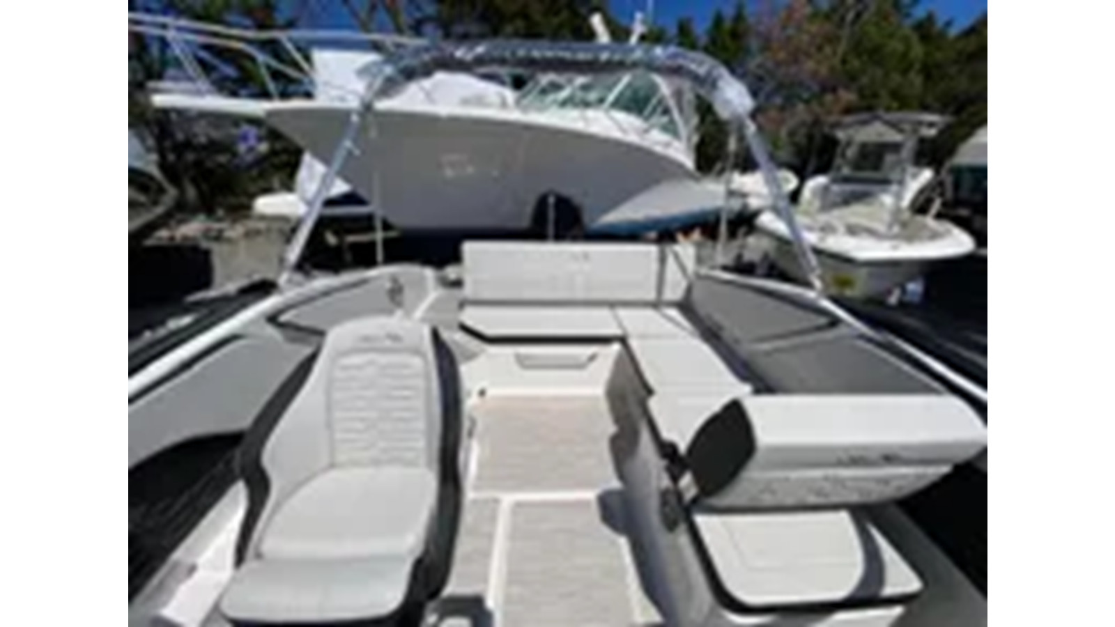 https://arconyachts.ams3.digitaloceanspaces.com/215157/conversions/large_4325998-optimize.jpg