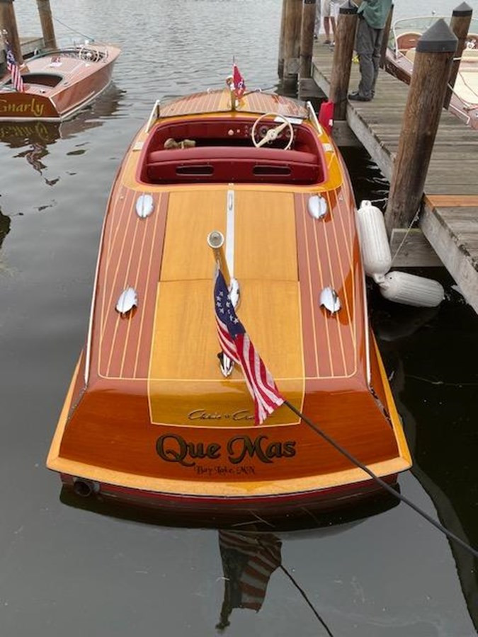 1946 CHRIS-CRAFT CUSTOM RUNABOUT