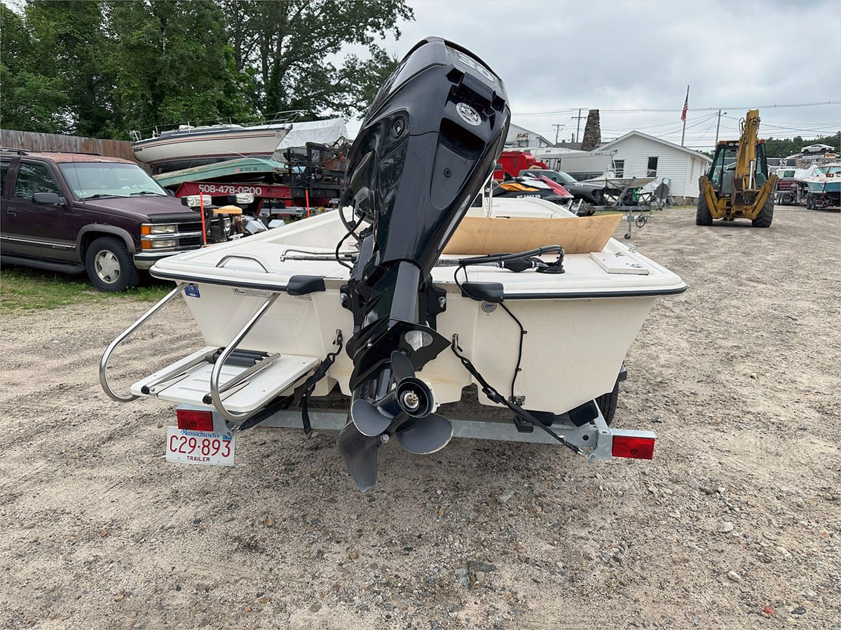 17' MAKO 2014 PRO 17 SKIFF