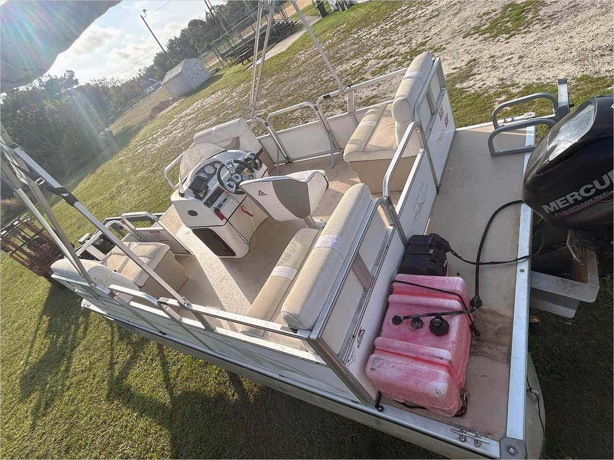 16' BENTLEY 2013 ENCORE