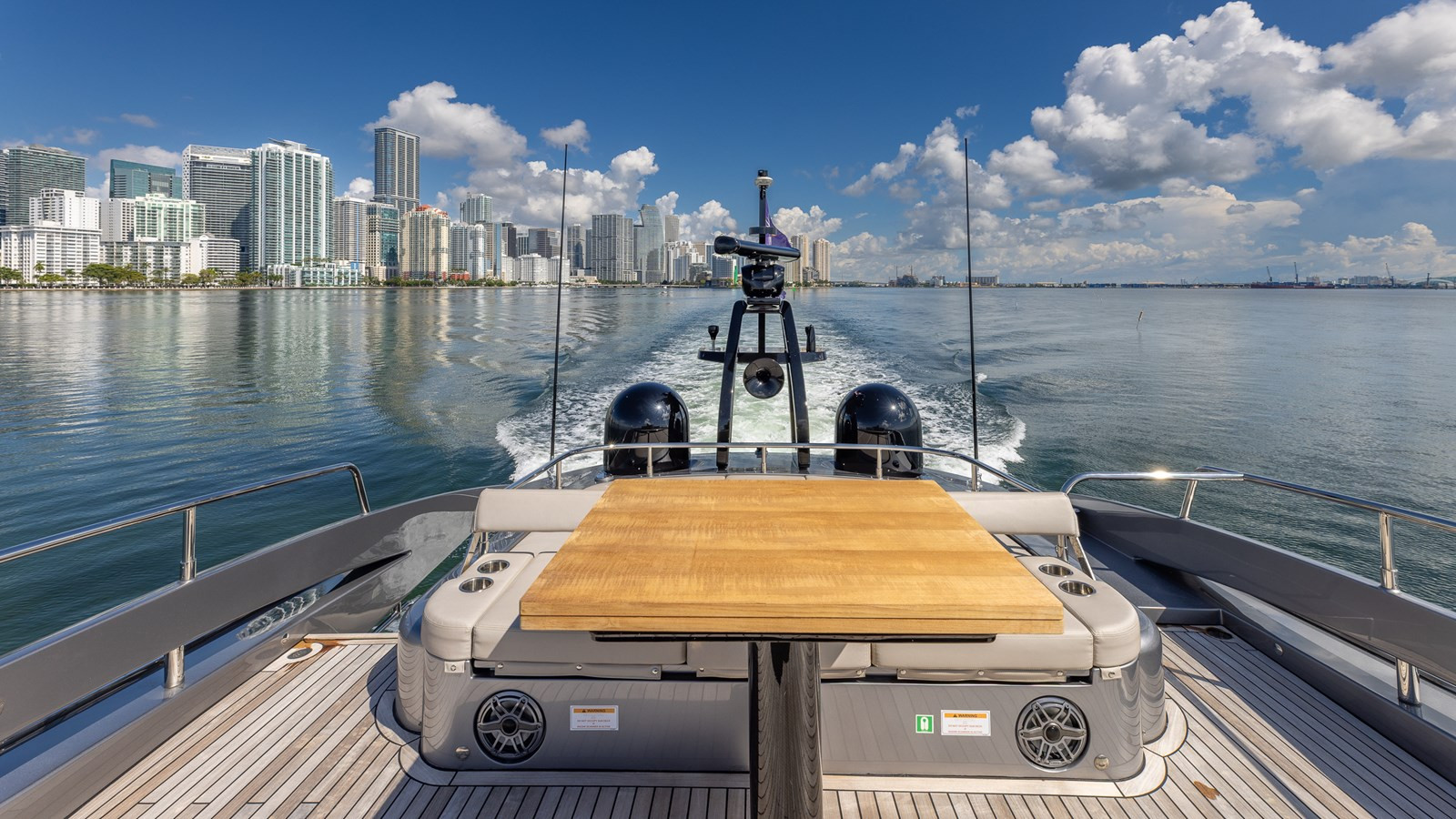 https://arconyachts.ams3.digitaloceanspaces.com/217132/conversions/large_4809757-optimize.jpg