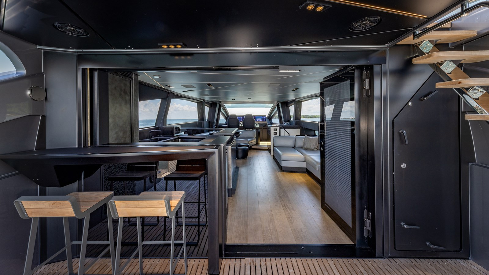https://arconyachts.ams3.digitaloceanspaces.com/217135/conversions/large_4809724-optimize.jpg