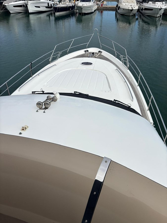 https://arconyachts.ams3.digitaloceanspaces.com/217623/conversions/large_4876340-optimize.jpg