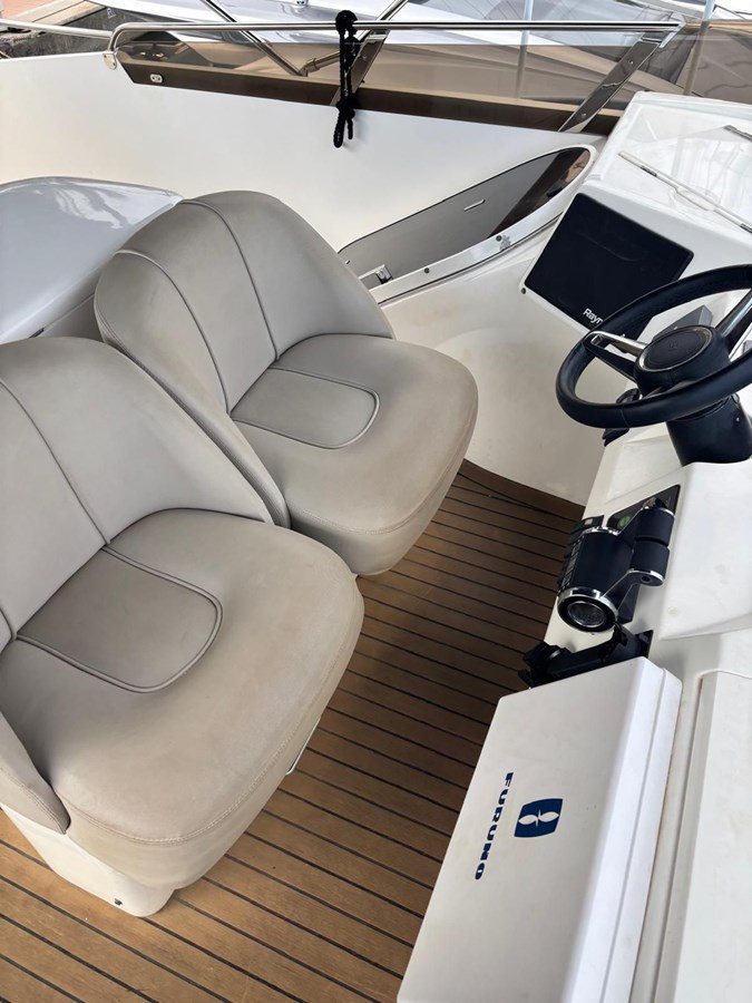 https://arconyachts.ams3.digitaloceanspaces.com/217625/conversions/large_4876344-optimize.jpg