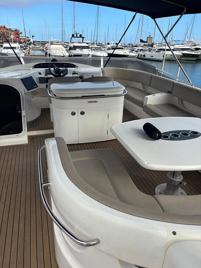 https://arconyachts.ams3.digitaloceanspaces.com/217629/conversions/large_4876353-optimize.jpg