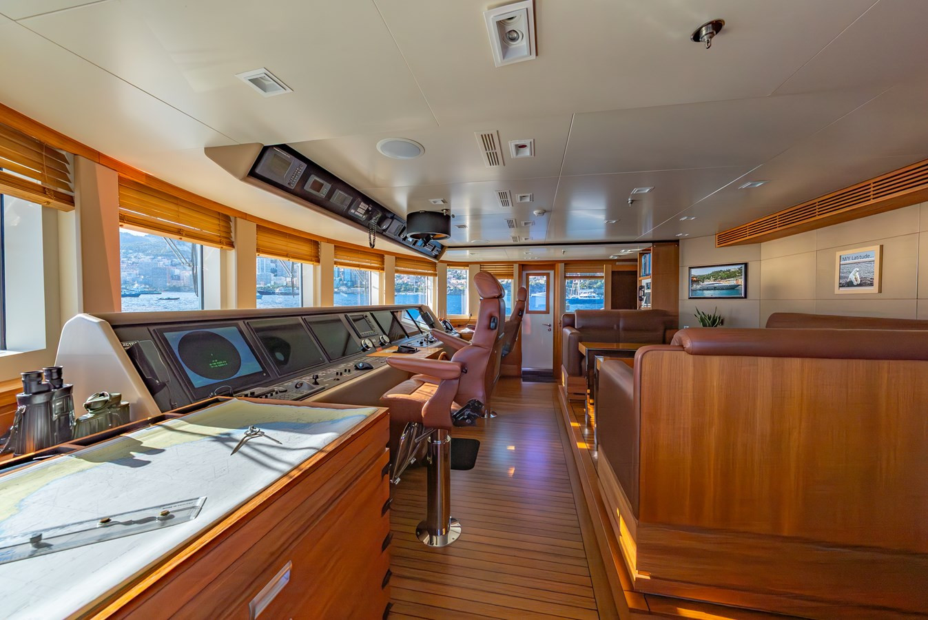 https://arconyachts.ams3.digitaloceanspaces.com/218781/conversions/large_4878268-optimize.jpg
