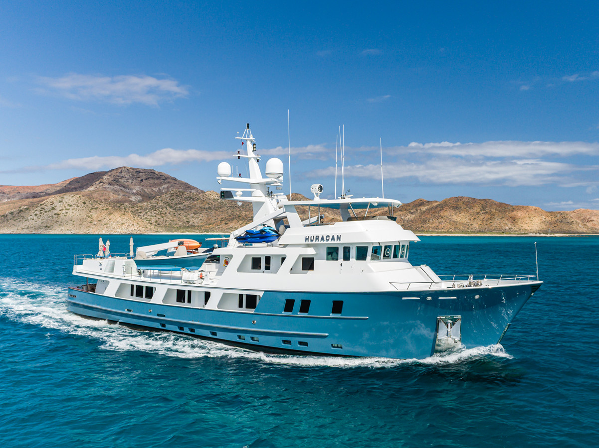 https://arconyachts.ams3.digitaloceanspaces.com/218927/conversions/large_4879620-optimize.jpg