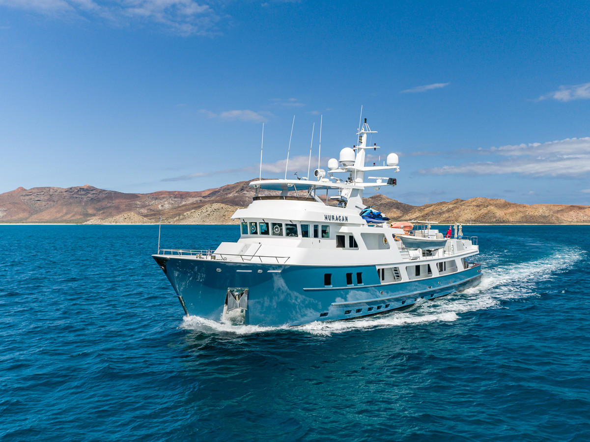 https://arconyachts.ams3.digitaloceanspaces.com/218929/conversions/large_4879622-optimize.jpg