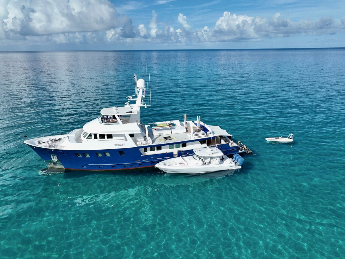 https://arconyachts.ams3.digitaloceanspaces.com/219030/conversions/large_4879430-optimize.jpg