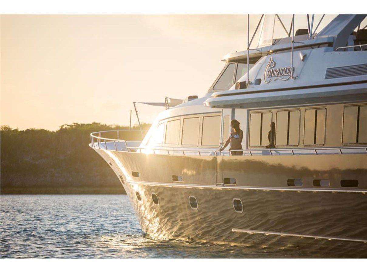 https://arconyachts.ams3.digitaloceanspaces.com/219031/conversions/large_4690155-optimize.jpg