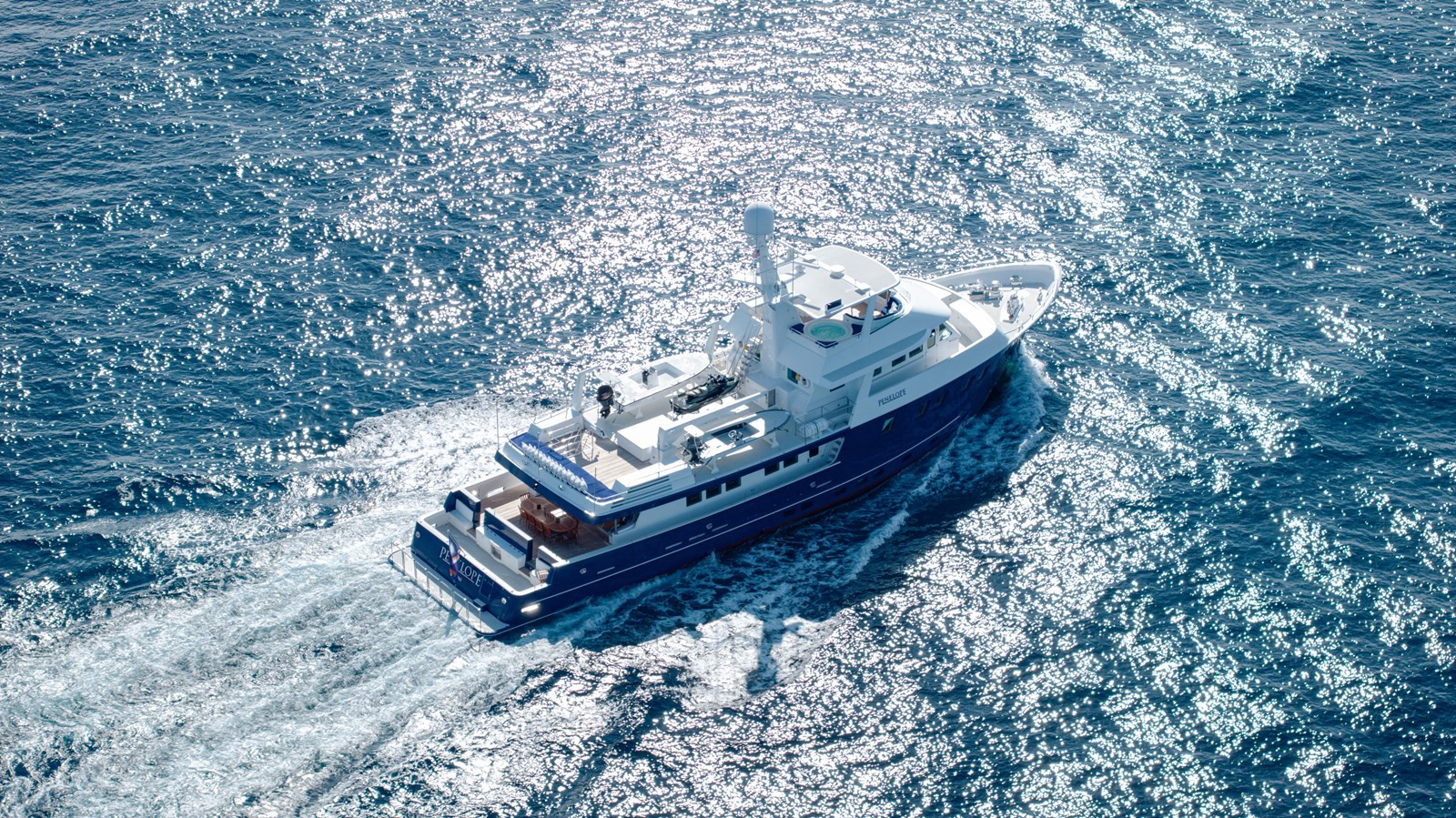 https://arconyachts.ams3.digitaloceanspaces.com/219036/conversions/large_4879433-optimize.jpg