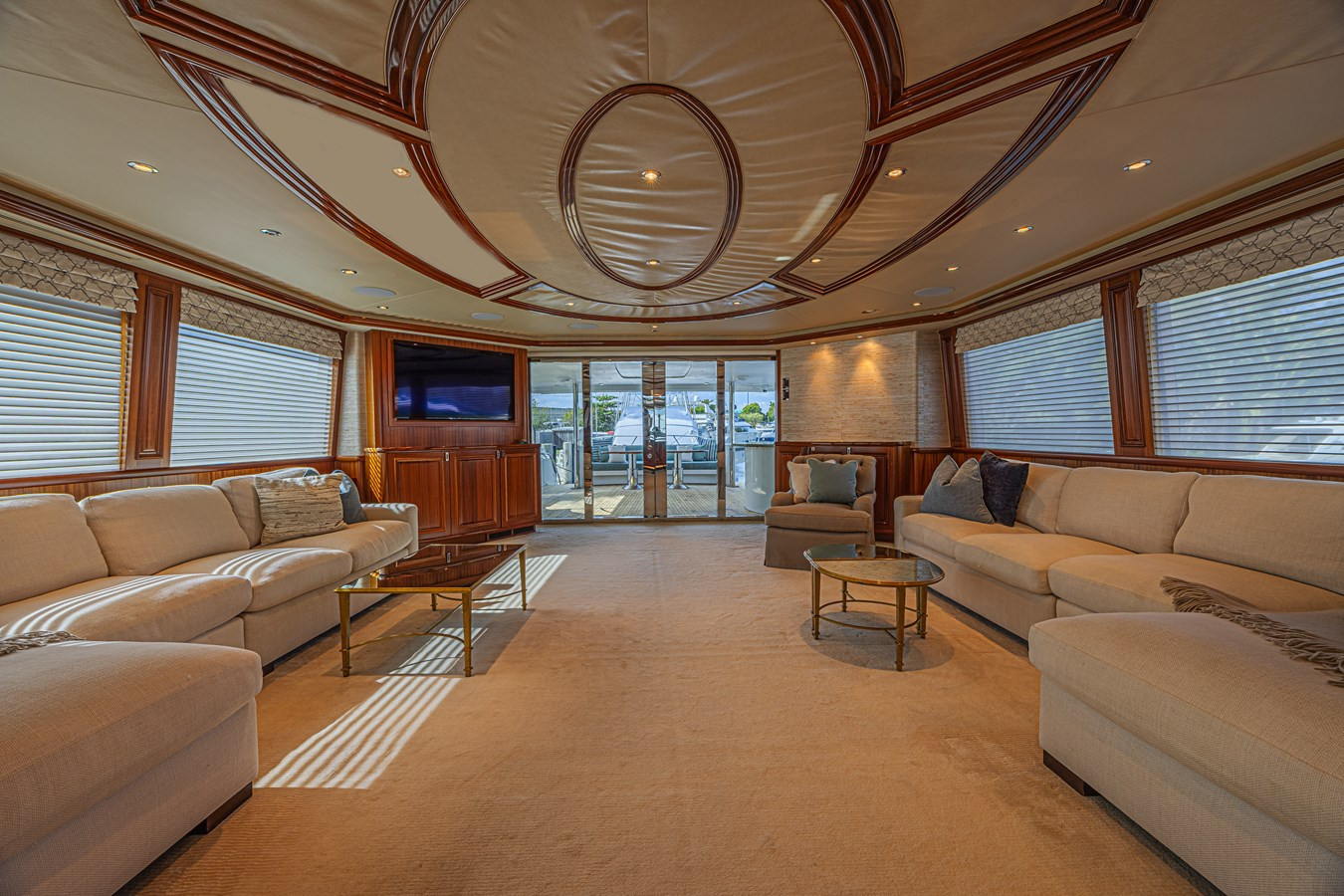 https://arconyachts.ams3.digitaloceanspaces.com/219064/conversions/large_4877411-optimize.jpg