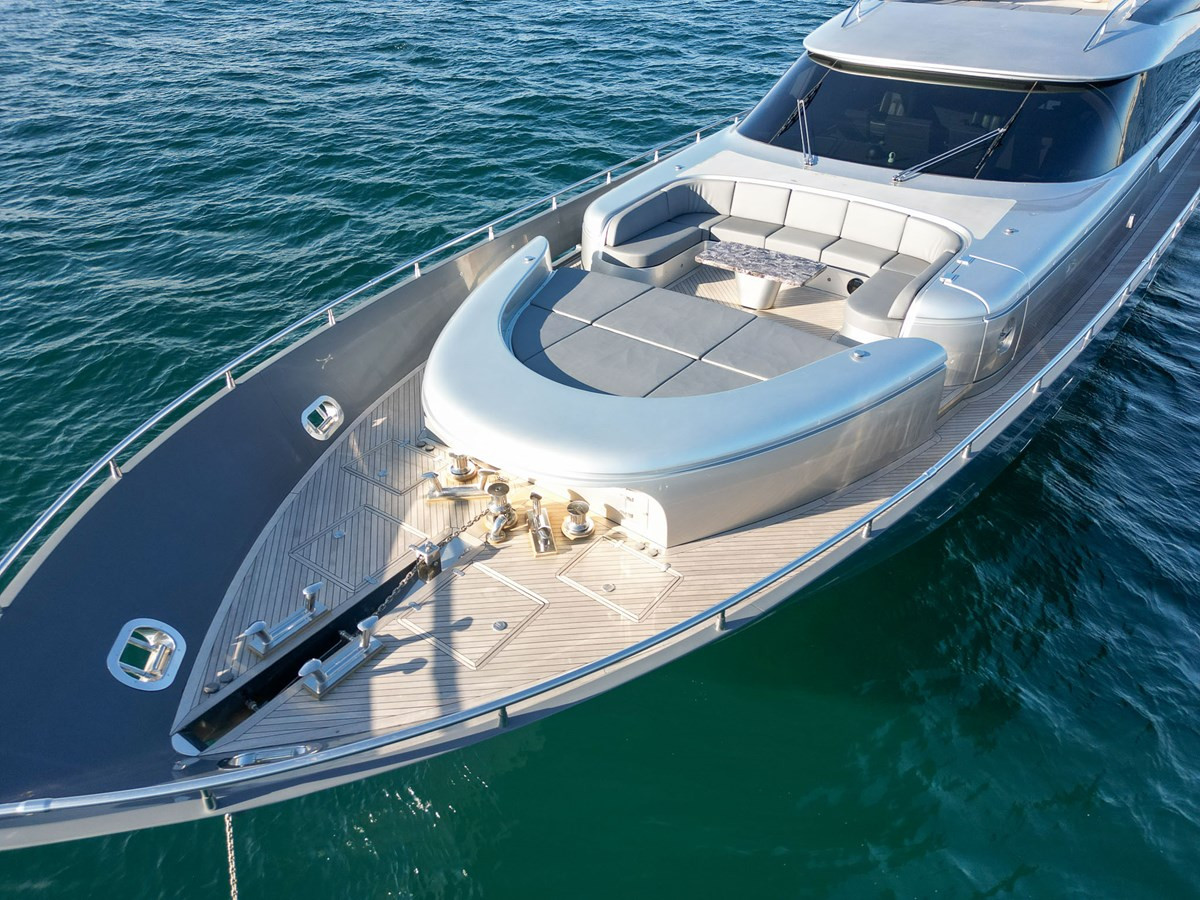 https://arconyachts.ams3.digitaloceanspaces.com/219120/conversions/large_4879822-optimize.jpg