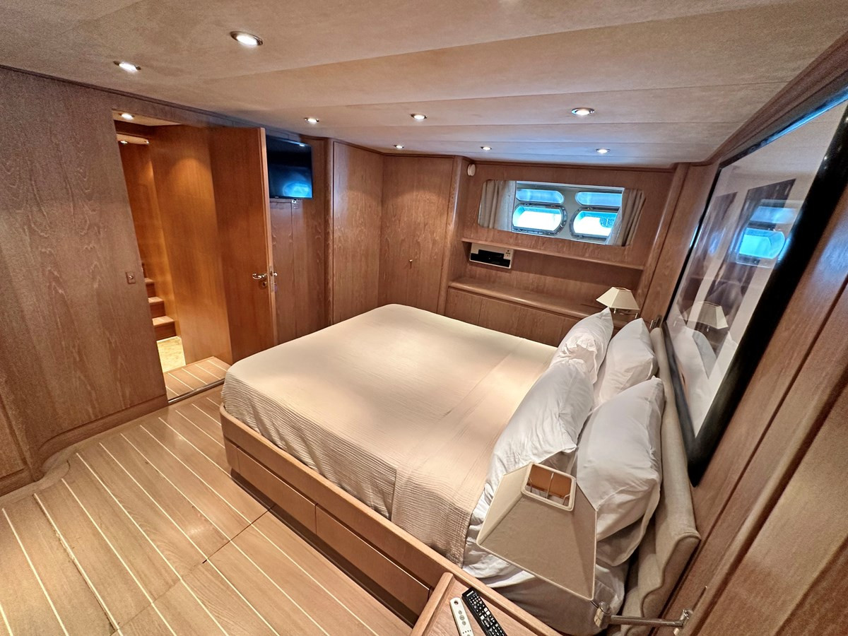 https://arconyachts.ams3.digitaloceanspaces.com/219242/conversions/large_4879983-optimize.jpg