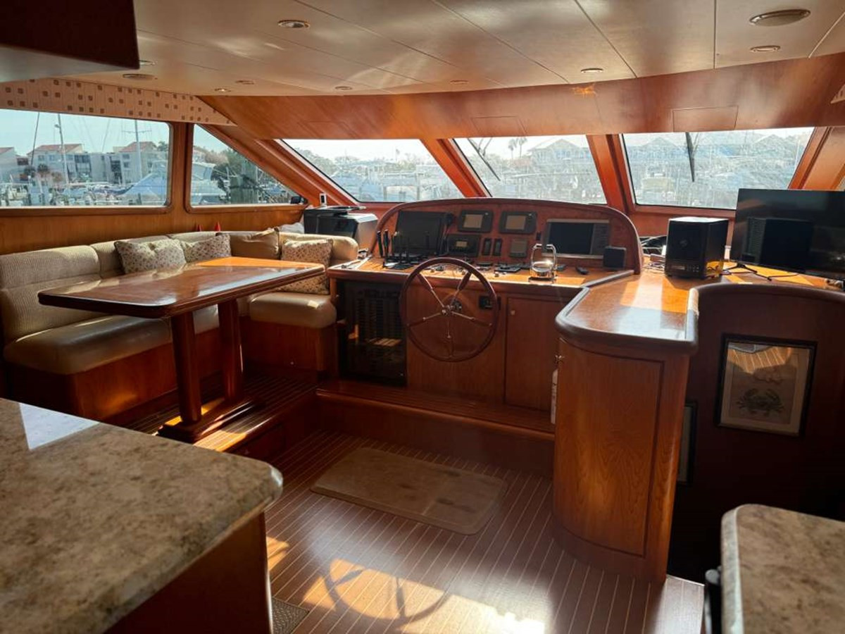 https://arconyachts.ams3.digitaloceanspaces.com/219727/conversions/large_4880184-optimize.jpg