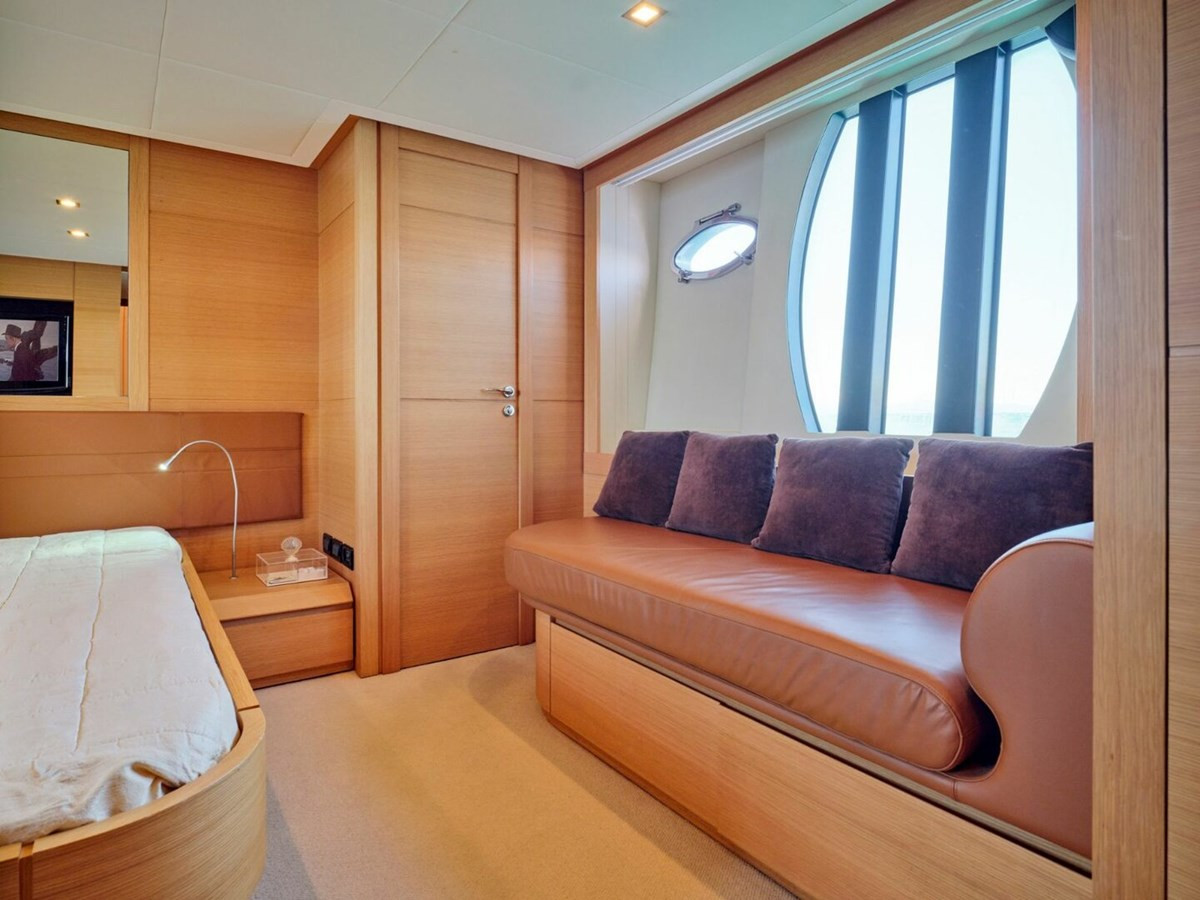 https://arconyachts.ams3.digitaloceanspaces.com/219763/conversions/large_4878088-optimize.jpg