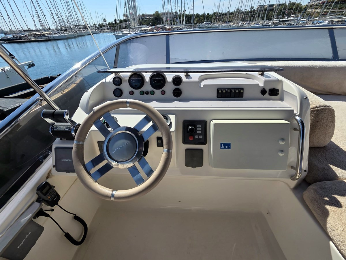 https://arconyachts.ams3.digitaloceanspaces.com/219943/conversions/large_4878397-optimize.jpg