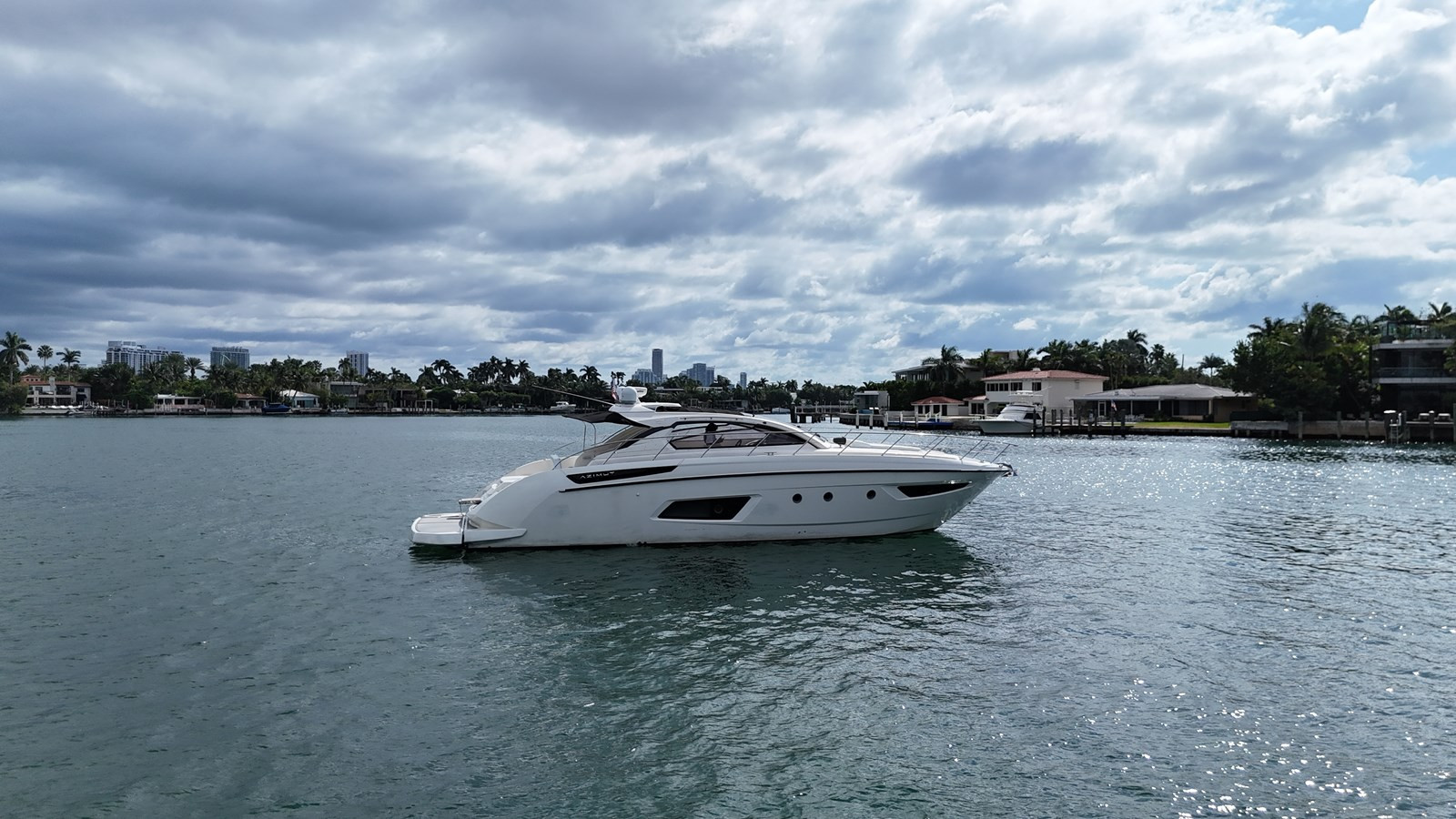 https://arconyachts.ams3.digitaloceanspaces.com/220159/conversions/large_4879083-optimize.jpg