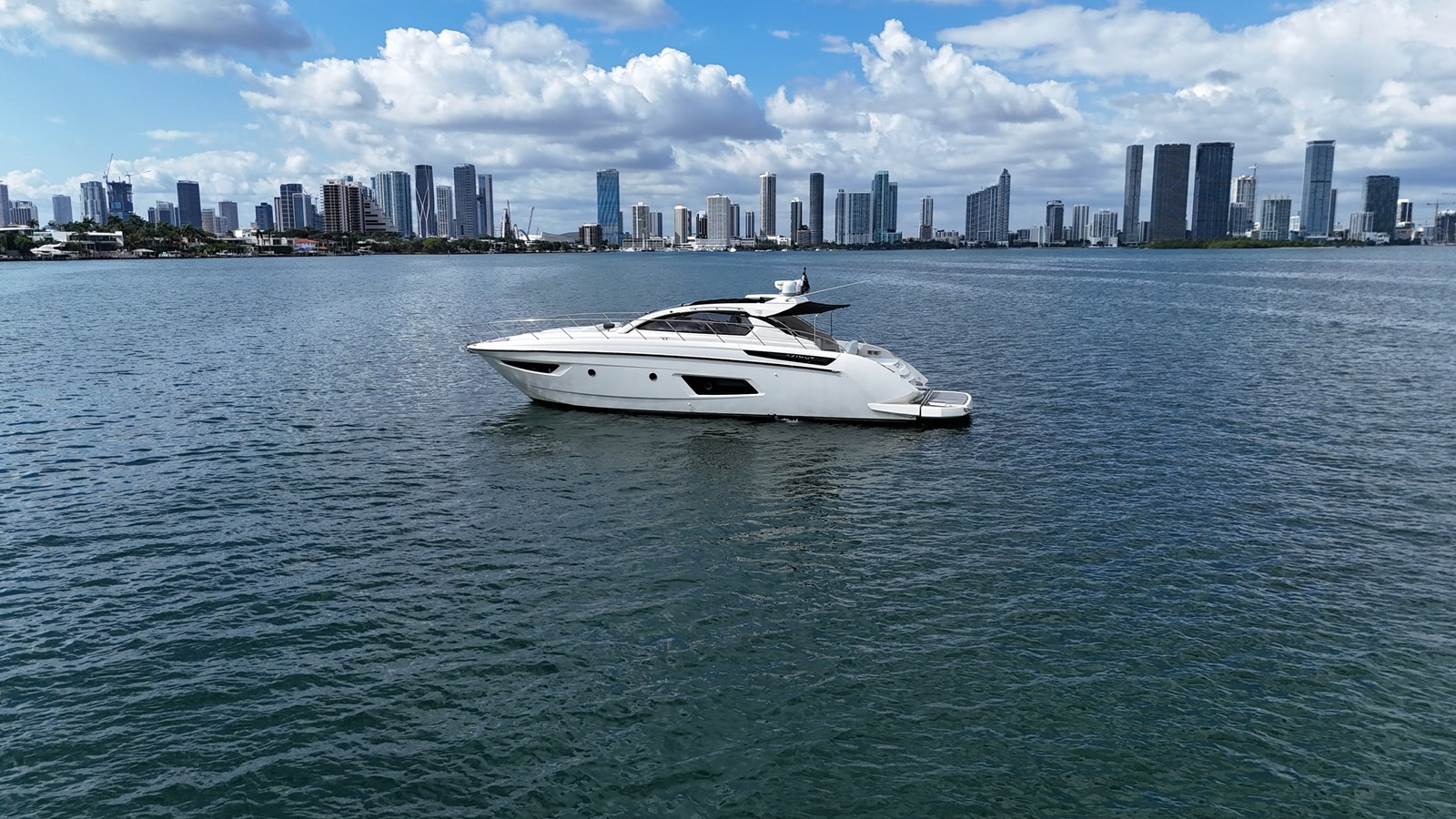 https://arconyachts.ams3.digitaloceanspaces.com/220170/conversions/large_4879094-optimize.jpg
