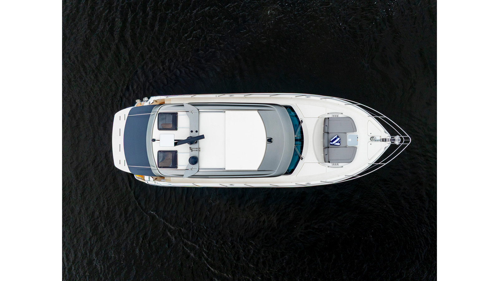 https://arconyachts.ams3.digitaloceanspaces.com/220227/conversions/large_4879561-optimize.jpg