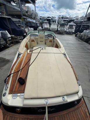 CHRIS-CRAFT CAPRI 27