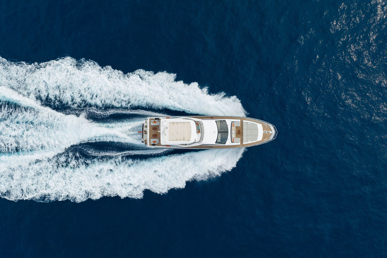 https://arconyachts.ams3.digitaloceanspaces.com/220637/conversions/large_4880808-optimize.jpg